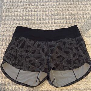 Lululemon 4” speed up short high rise